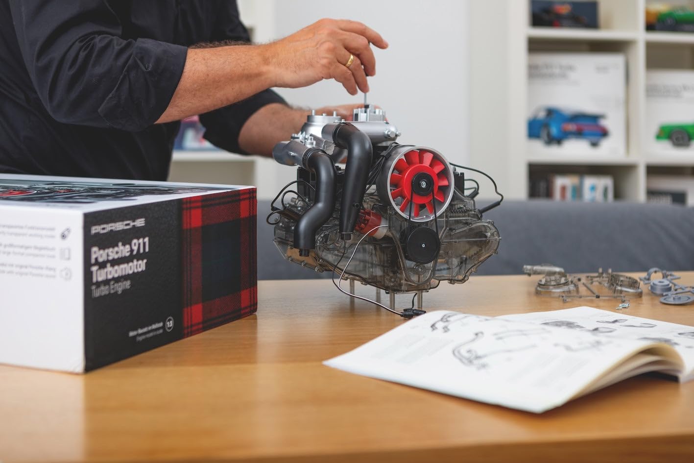 Porsche 911 Turbomotor: Bauen Sie Ihr eigenes 6-Zylinder-Motormodell