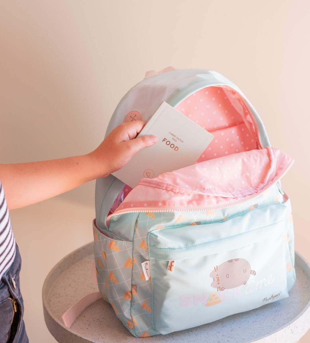 Grupo Erik Rucksack - Pusheen Foodie Collection Daypack - Pusheen Rucksack - Daypack Rucksack - Daypack Damen - Rucksack Damen - Rucksack Kinder - Sporttasche - Reise Zubehör - Offizielle Lizenz