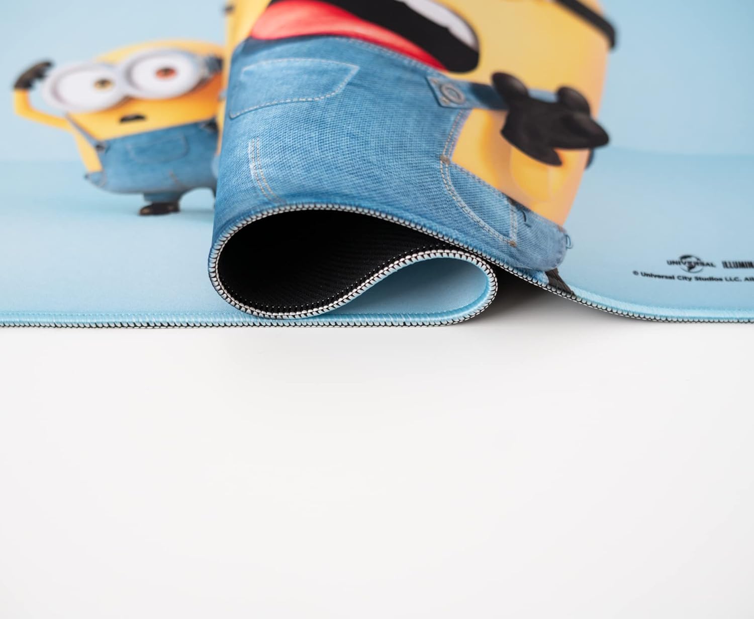 MINIONS - XL Desktop Mat