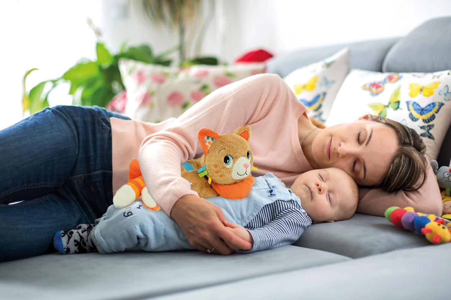 Clementoni- Soft Plush Kitty Toy: Calming Bed Time Interactive Cat Toy with Lights, Sounds Purring & Sweet Melodies for Babies (0+ Months)