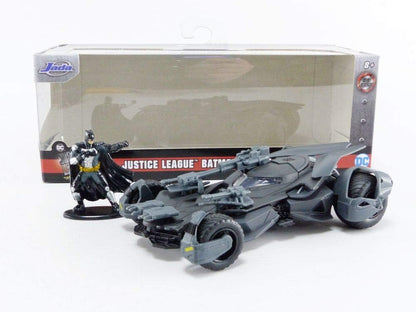 Jada JA31706 1:32 Justice League Batmobile + Batman Figure, Black