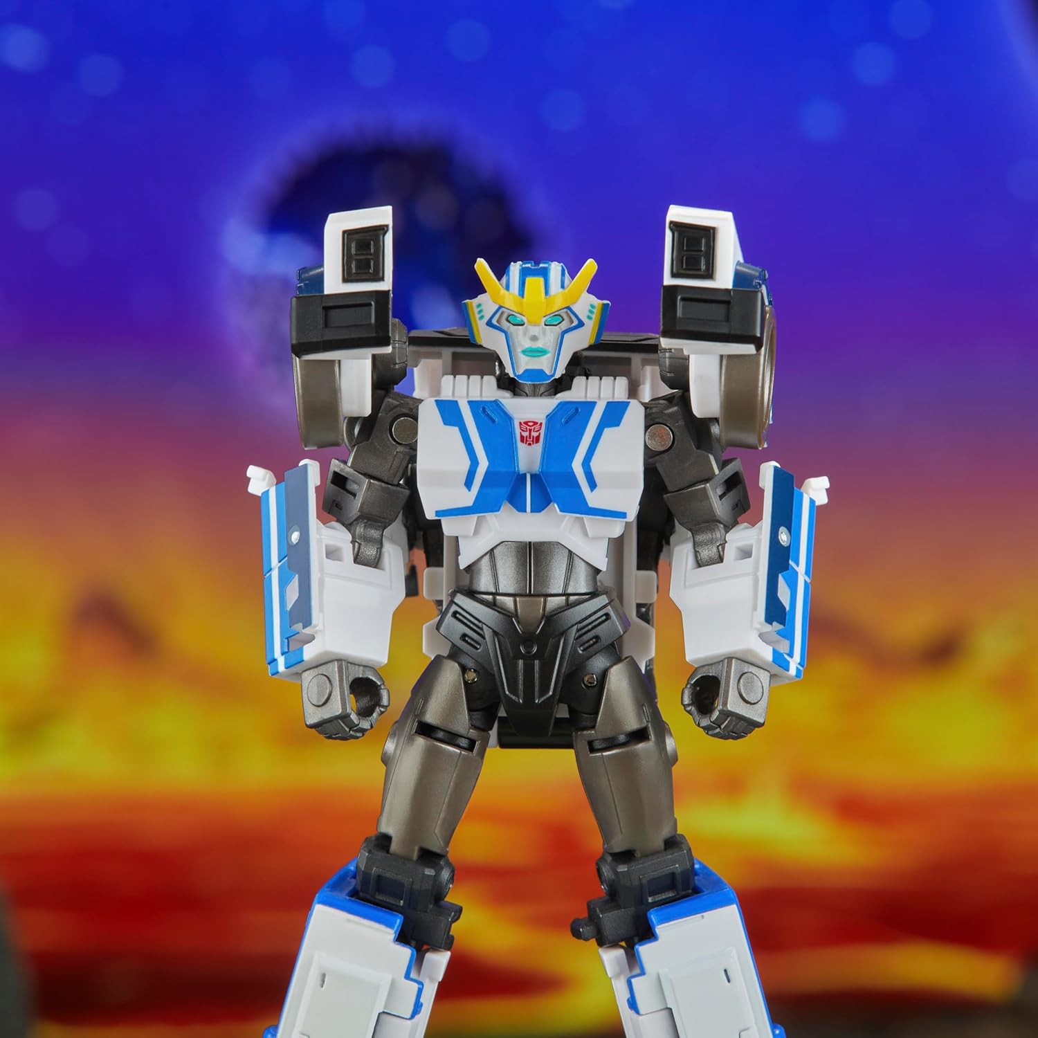 Transformers TRA GEN Legacy EV Deluxe Strong ARM