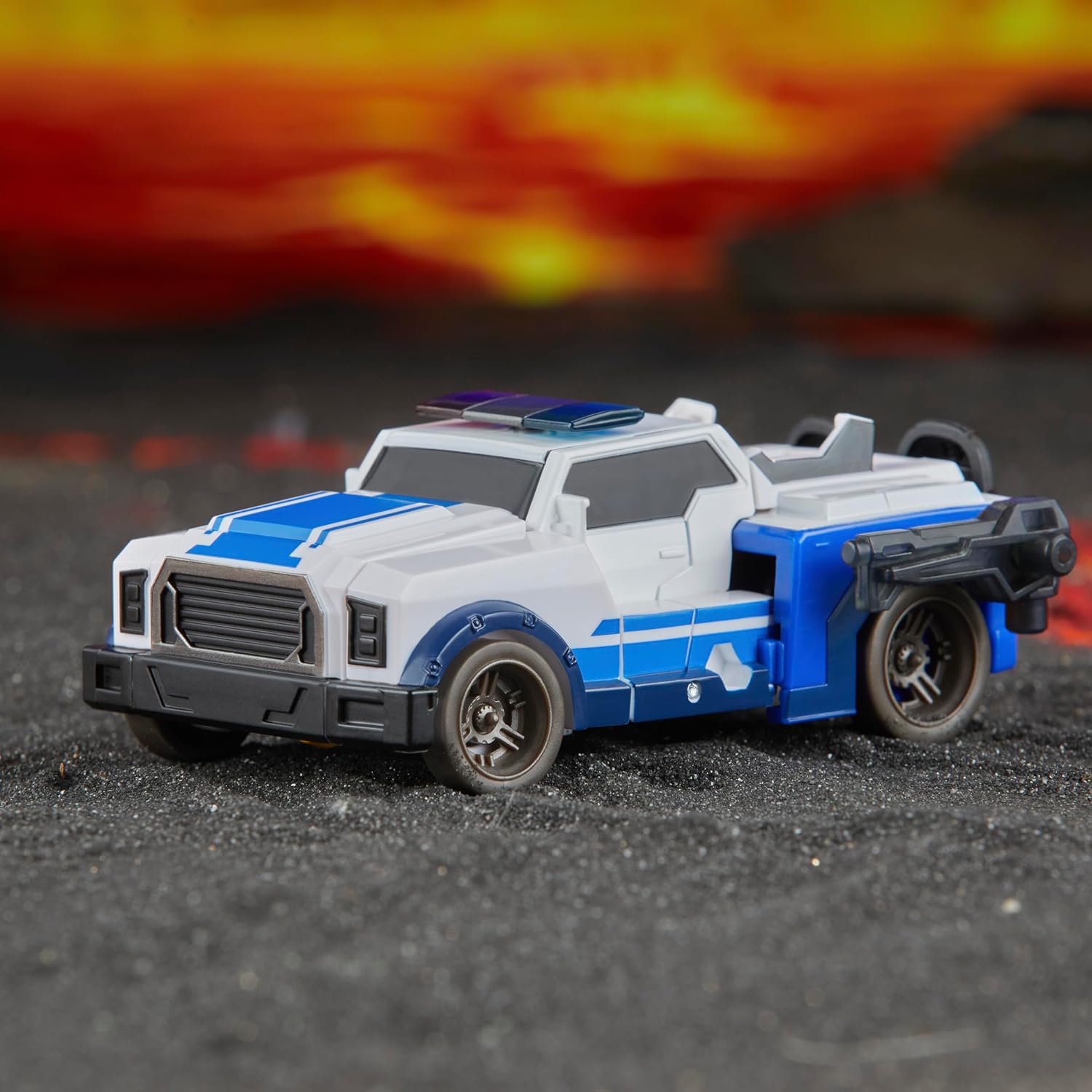 Transformers TRA GEN Legacy EV Deluxe Strong ARM