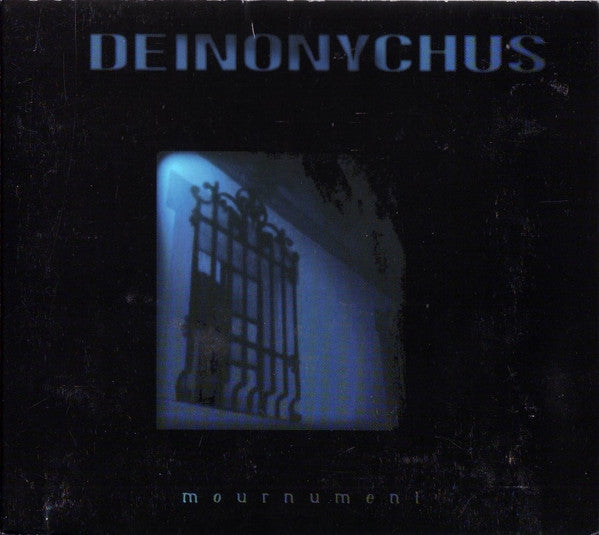 Mournument