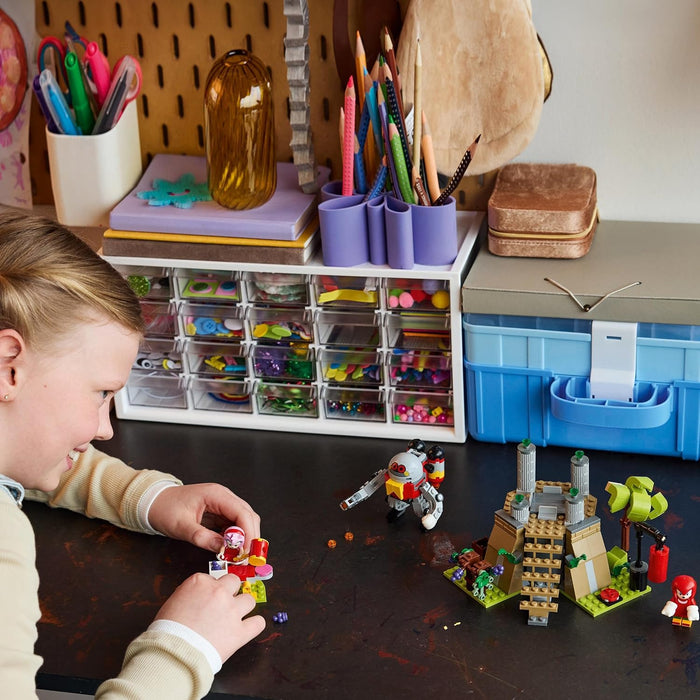 LEGO Sonic the Hedgehog Knuckles and the Master Emerald Shrine Video Game Collectible Toy for Kids, Gamer Gift, Adventure Building Set for 8 Plus Year Old Boys and Girls 76998