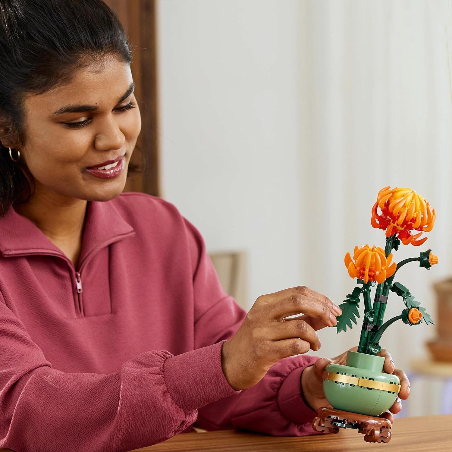 LEGO Icons Chrysanthemum Flower Building Set, Creative Model Kit for Adults to Build, Artificial Plant Gift for Women, Men, Her or Him, Home Office Decor Display from the Botanical Collection 10368
