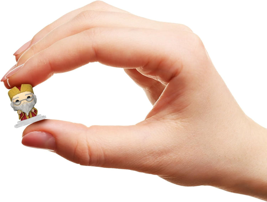 Funko Bitty POP! Display: Harry Potter - Hogwarts Castle - Albus Dumbledore™ and Luna Lovegood™ and Can Display a Total Of 18 Characters and A Surprise Mystery Mini Figure - 0.9 Inch (2.2 Cm