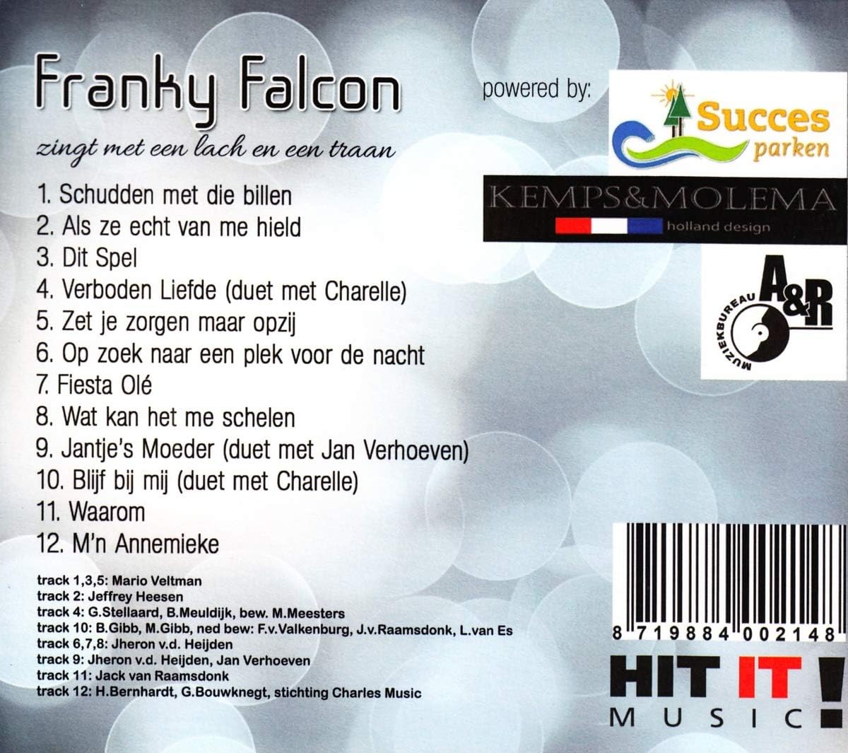 ZINGT MET EEN LACH EN..