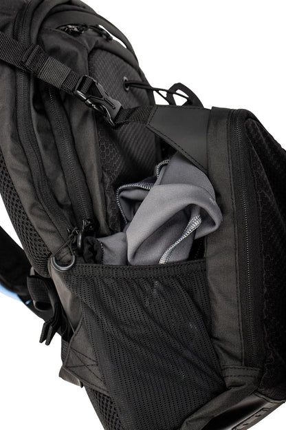 ZEFAL Z Hydro XC Hydration Backpack, 6 Litre Pack, 2 Litre Reservoir, Black