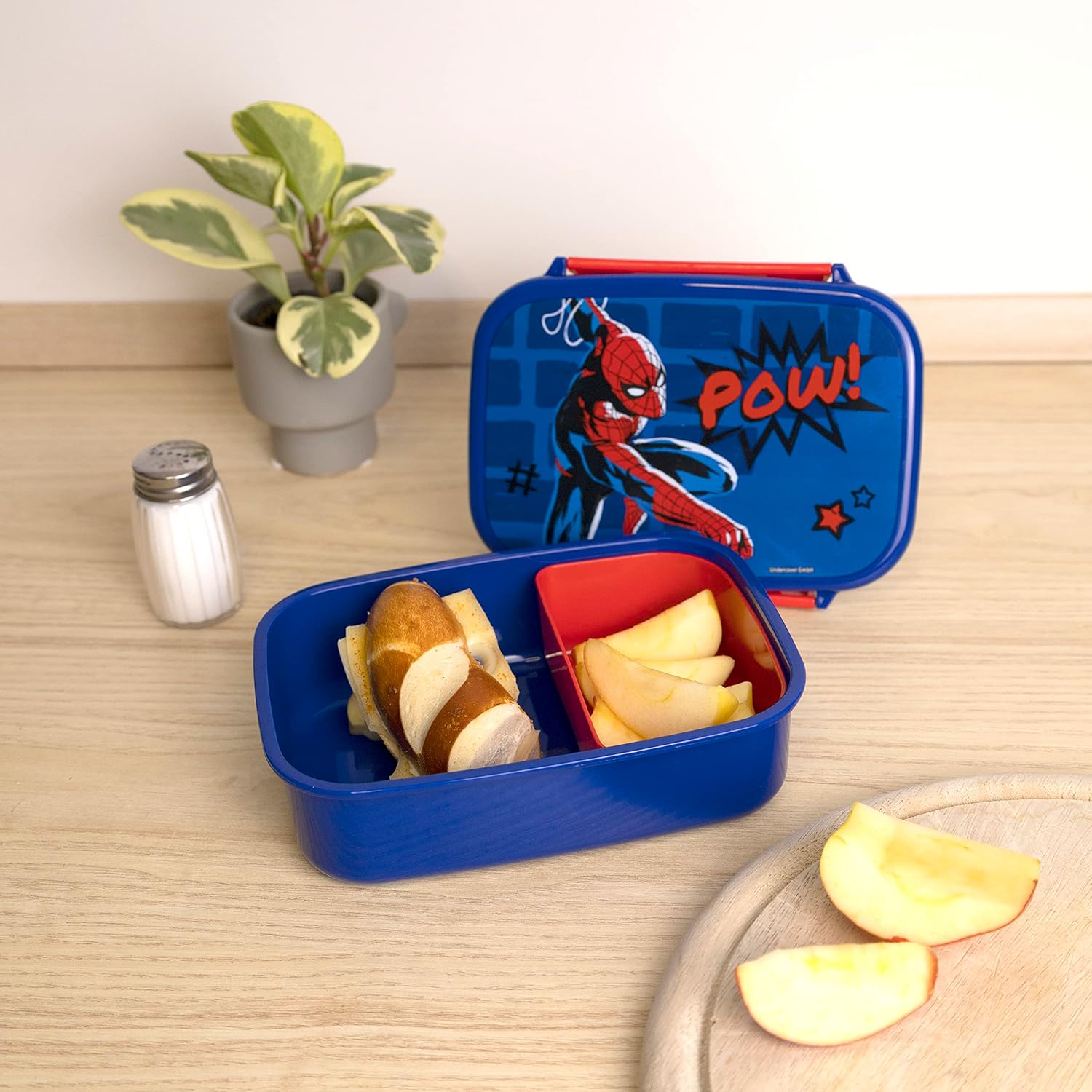 Scooli - Set di stoviglie per Bambini Spider Man - Set Composto da Cestino per Il Pranzo e biberon - Ideale per la Scuola o l'asilo - per Bambini dai 4 Anni - in plastica - Senza BPA