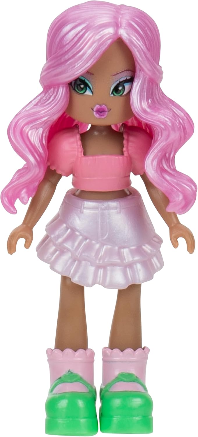 Royale High 3” School Spirit Fashion Pack: Science - Nature Series 1-1 Figure with 15 Accessories - Wings Become Rings - Virtual Item Code Included - Ages 5+