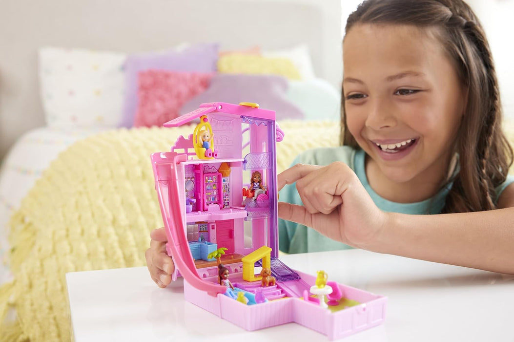 Polly Pocket Maison de Rêve Barbie Coffret avec 3 Mini-Figurines, 1 Chiot, 11 Accessoires, Ascenseur et Piscine, HWP11