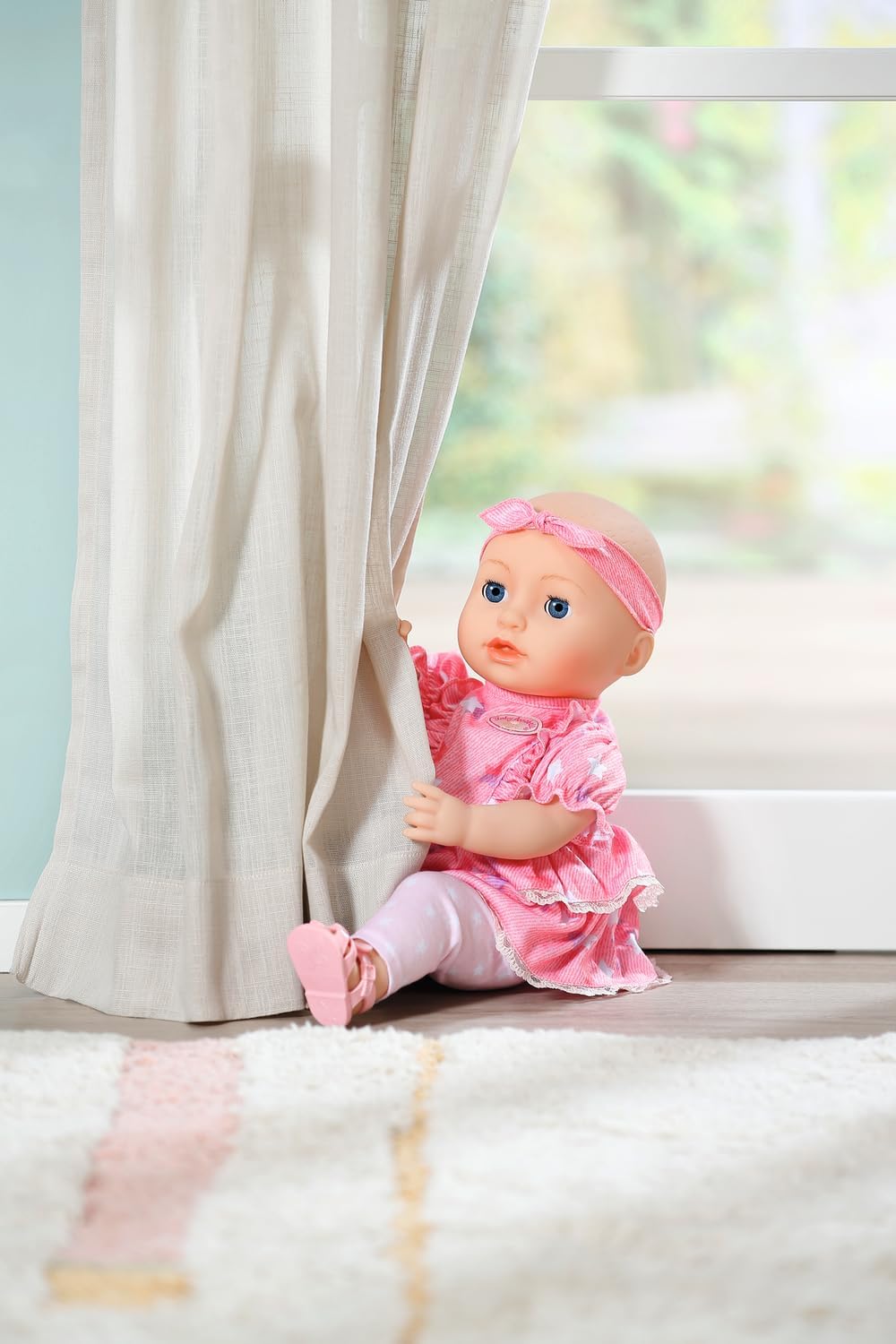 Baby Annabell - Mia 43 cm - voor peuters vanaf 2 jaar - Bevordert empathie en sociale vaardigheden - Bevat pop, kleding en accessoires