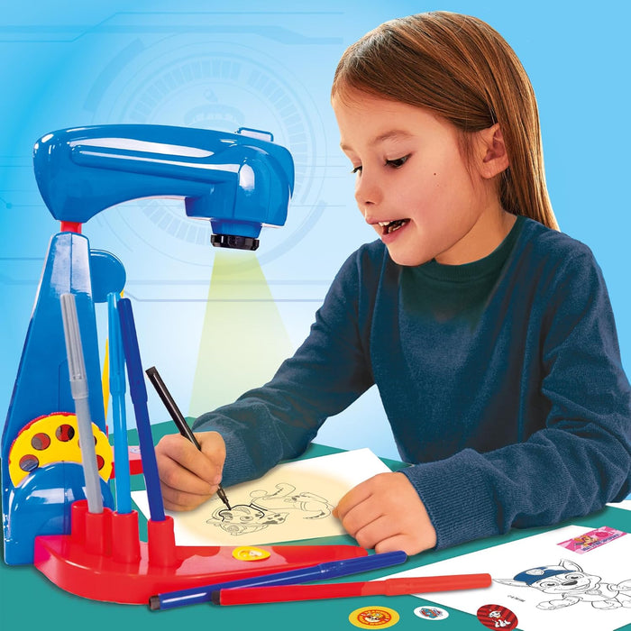 Lisciani - PAW PATROL - Projector Drawing School - Creative Drawing Set for Children from 5 Years - Learn to Draw by Projecting your Favourite Characters - Made in Italy