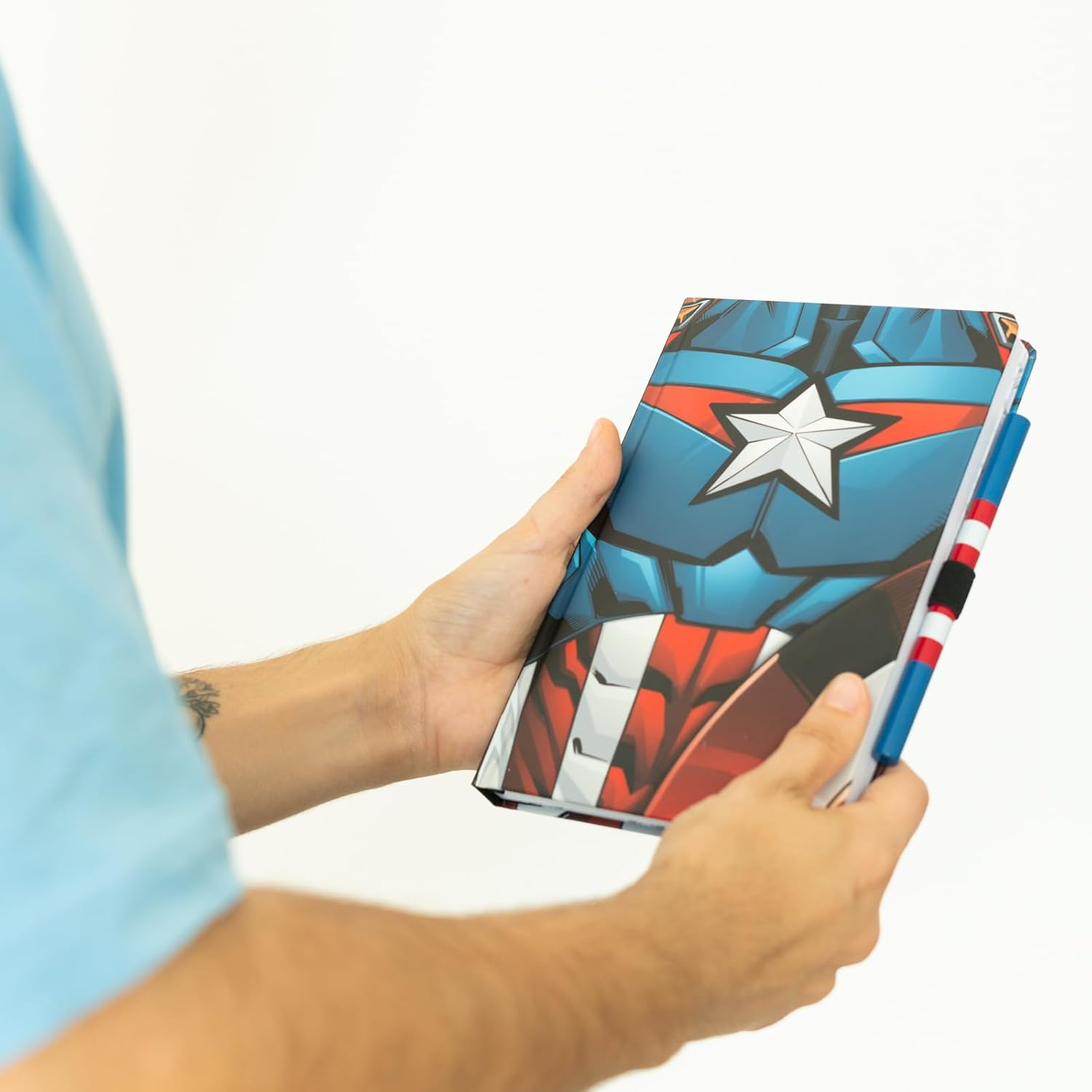 Grupo Erik Premium Notizbuch mit Stift Marvel Captain America Notizbuch A5 Dotted - Notizbuch Klein - Reisetagebuch zum selberschreiben - Bullet Journal Dotted A5 Tagebuch Mädchen und Jungen