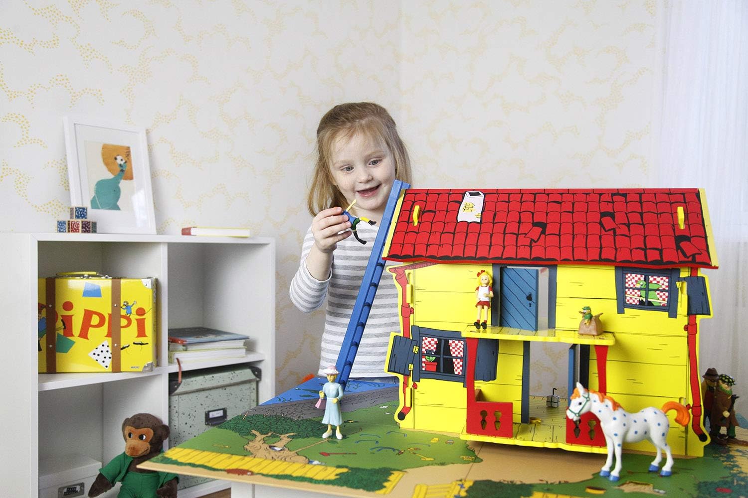 Pippi Langstrumpf Mini Puppenhaus Figuren–Kunststoff Puppenhaus Zubehör–Pippi Figuren für Mädchen und Jungen– Alter 3+,Größe 10 cm