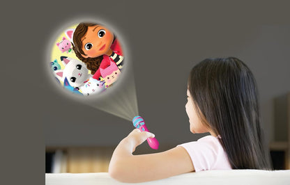 Lexibook LTC050GDH NBC Universal Gabby's Dollhouse, Pandy Paws, Cats, Stories projector and torch light, Projects 24 images TV series with 3 discs, Pink/blue, Rosa/Azul