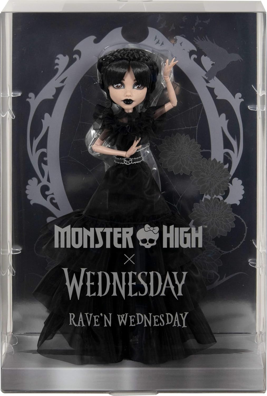 Monster High Wednesday Pop, Rave'N Wednesday Verzamelobject met Zwarte Gothic Jurk, geïnspireerd op de dansscène, Premium Accessoires en Poppenstandaard, HXJ03