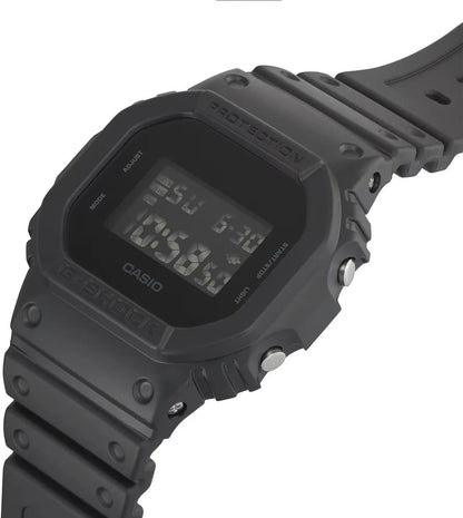 Casio Men Digital Quartz Watch with Plastic Strap DW-5600UBB-1ER