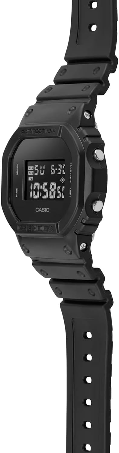 Casio Men Digital Quartz Watch with Plastic Strap DW-5600UBB-1ER