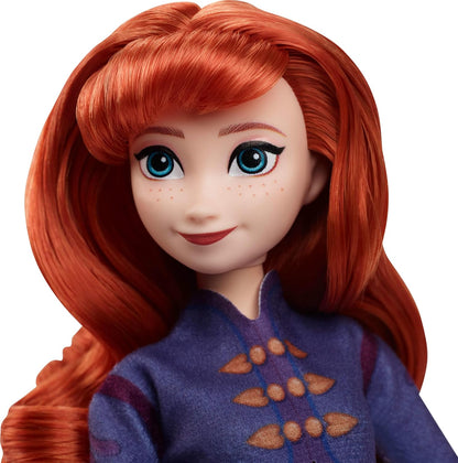 Mattel Disney Frozen Anna modepop en accessoires, schaatslook met jurk en schaatsen (die aan en uit kunnen), plus 1 paar schoenen, geïnspireerd op Frozen: Winterfestival, JBG54