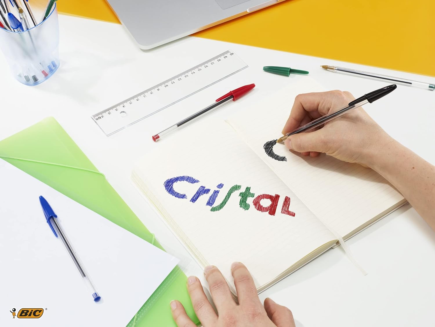 BIC Cristal Original Kugelschreiber mit mittlerer Spitze (1,00 mm), sechseckigem Schaft und passender Kappe – Blau, Kartonschachtel à 10