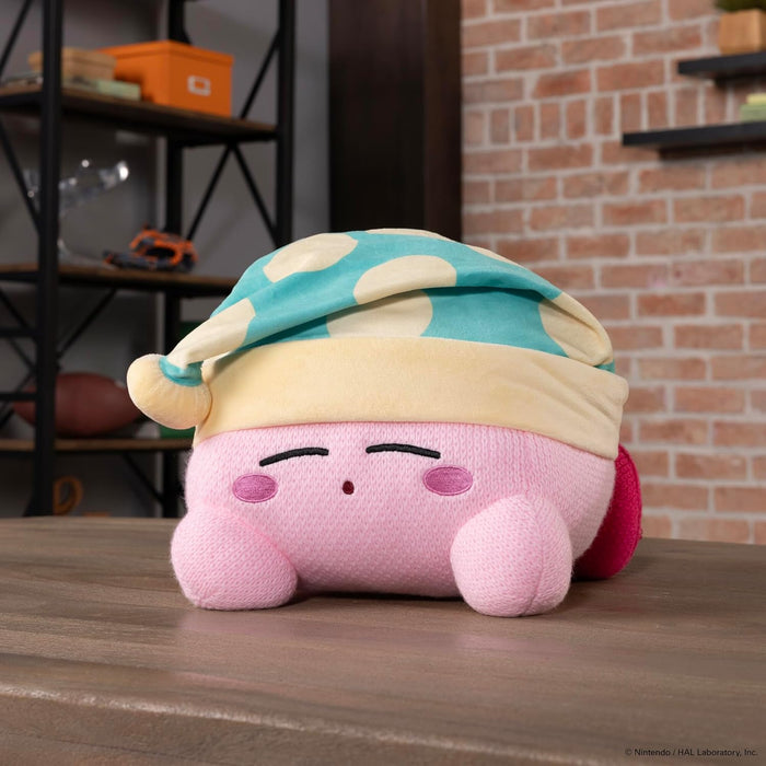 TOMY Nuiguru - Peluche Kirby addormentato Kirby Plushie - Peluche lavorato a maglia e all'uncinetto, da collezione, peluche morbido e accogliente e decorazione per la stanza, 38 cm
