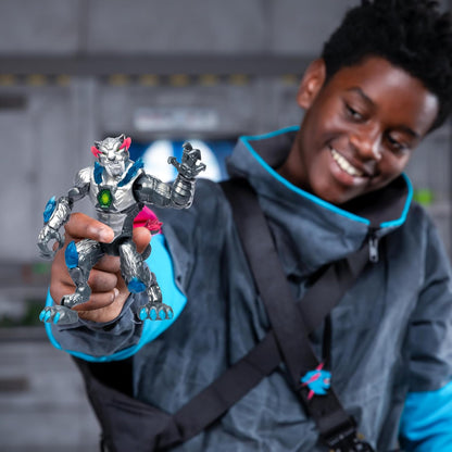 MrBeast Lab Mutators; Mutiere das ultimative Biest. Experimentiere und erschaffe die Metallic Panther-Actionfigur von MrBeast. 3 zum Sammeln, Iconic Panther, Stealth Panther