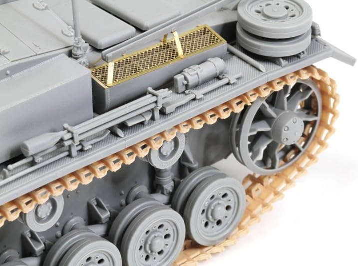 DRAGON 10.5cm StuH.42 Ausf.E/F (smart kit) 1:35 Tank Model Kit 6834
