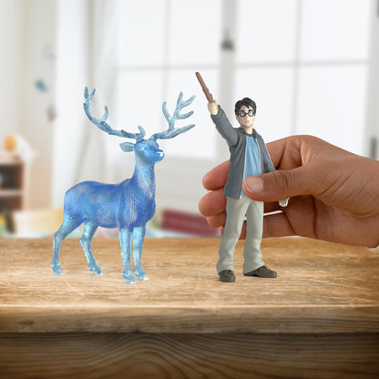 schleich 42680 Harry Potter & Patronus, from 6 years WIZARDING WORLD - Figurine, 16 x 11 x 18 cm