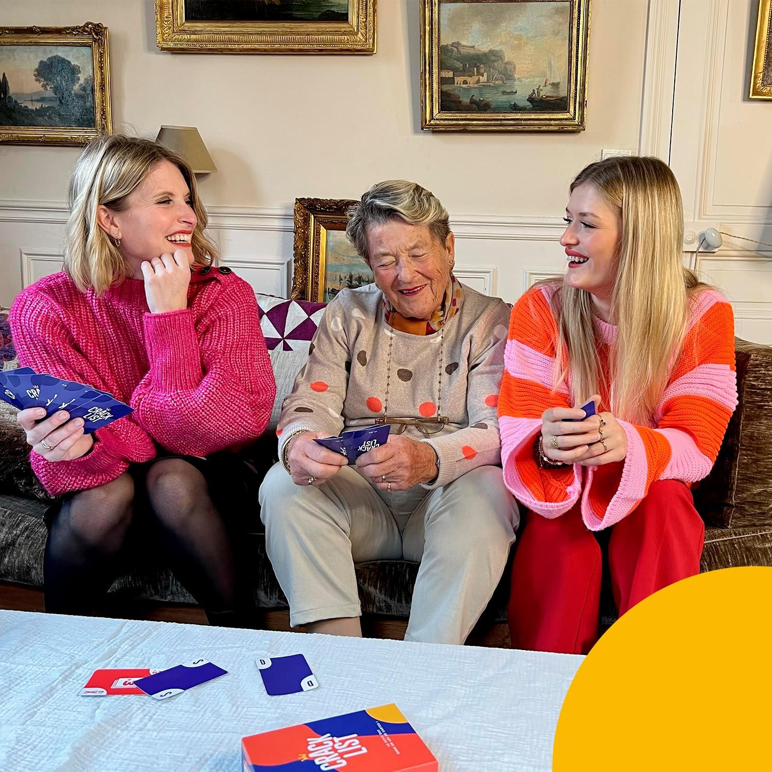 CRACK LIST I Family game I Card Game I 2-8 players I Board Game for Kids 10+ and Adults I 30 minutes Playing Time I Party Game for Family and Friends I English