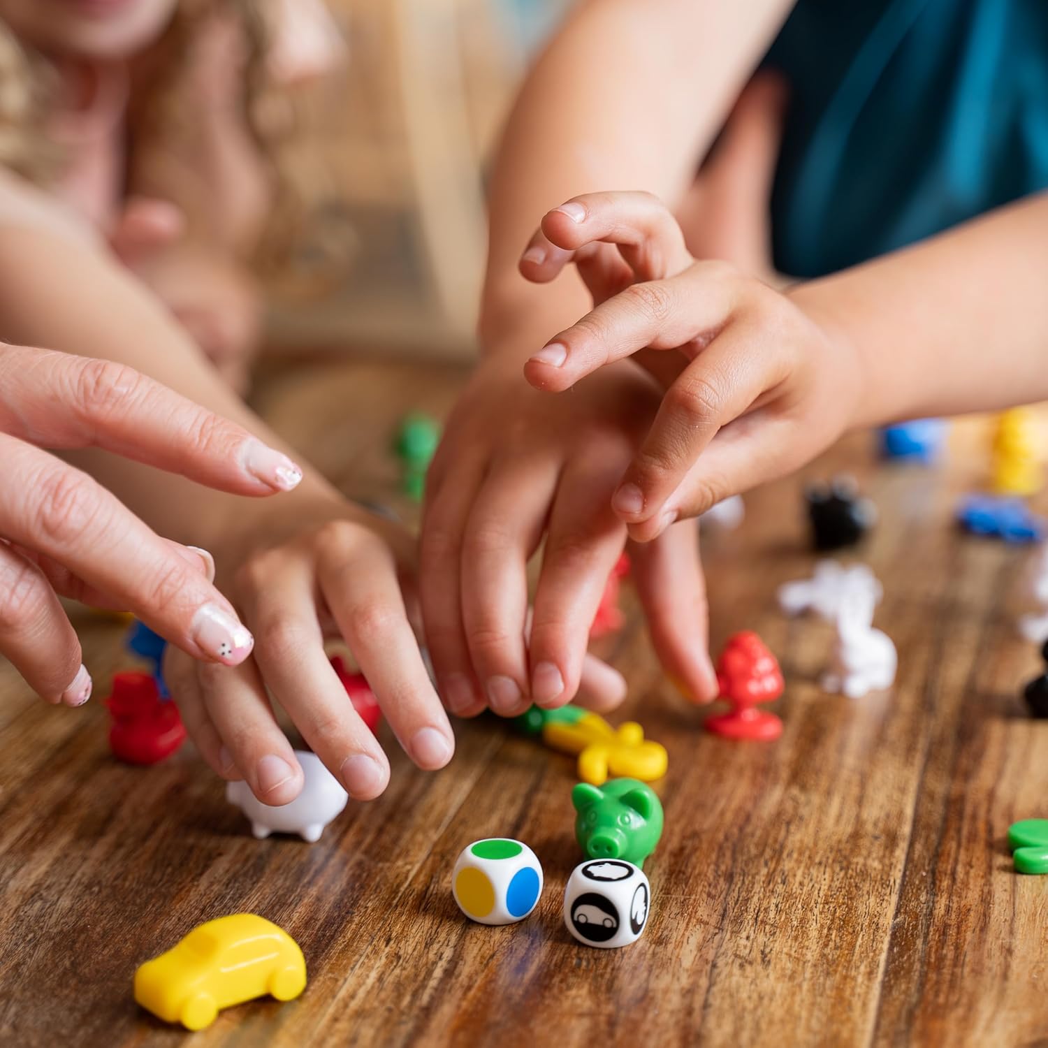 IDEAL, Grabolo: Find The Match and Grab it Fast Reaction Game!, Quick Play Family Game, For 3-6 Players, Ages 4+