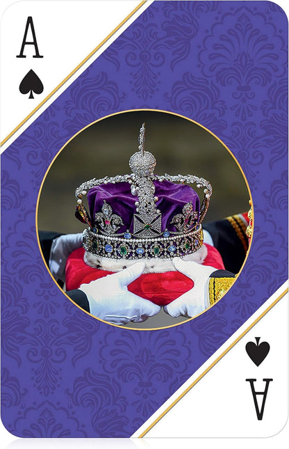 Waddingtons Number 1 HM Queen Elizabeth II Playing Card Game, play with Princess Charlotte, Prince George, King George VI and Her Majesty’s corgis, gift and toy for boys, girls and adults Aged 6 plus