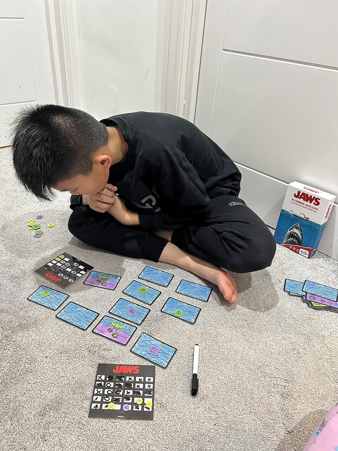 Shuffle Games Retro | Jaws Card Game | Up To 4 Players | Great Gift For Kids Aged 8+