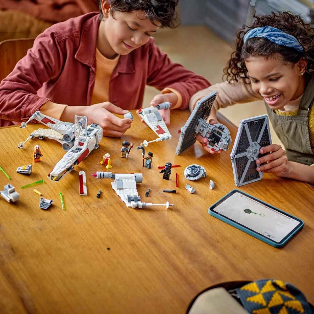 LEGO Star Wars TIE Fighter & X-Wing Mash-up Set, Starfighter Building Toy 9 Plus Year Old for Kids, Vehicles with 4 Minifigures and a Droid Figure, Creative Gift for Boys, Girls and Fans 75393