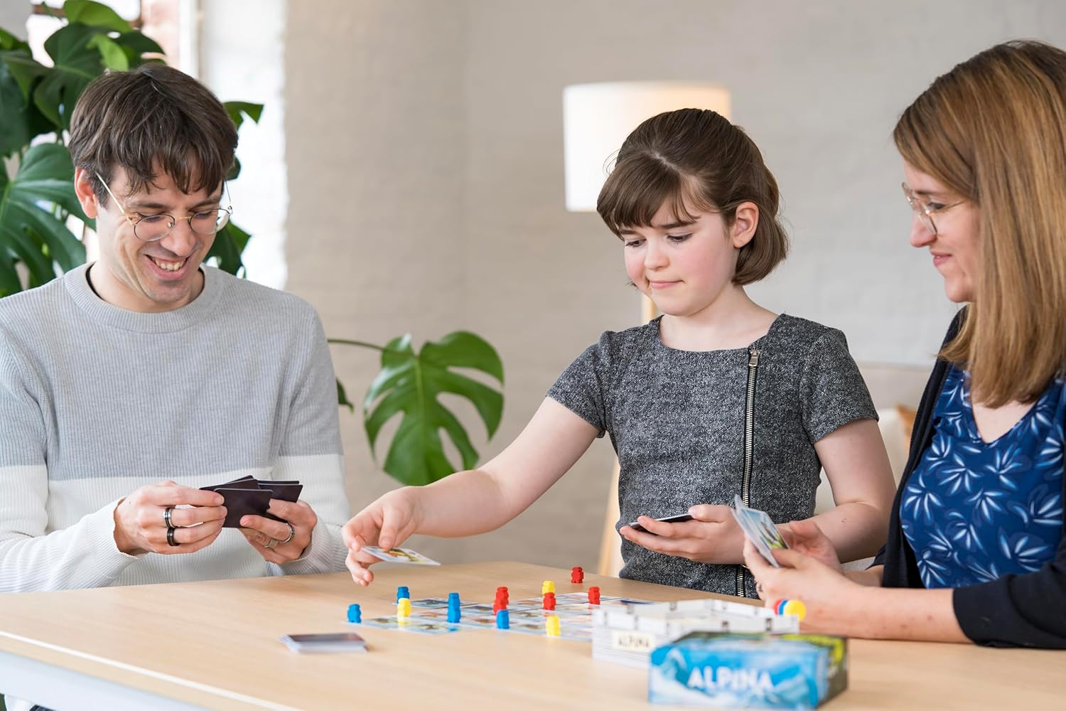 Helvetiq | Alpina | Card Game | Ages 10+ | 2-4 Players | 15 Minutes Playing Time