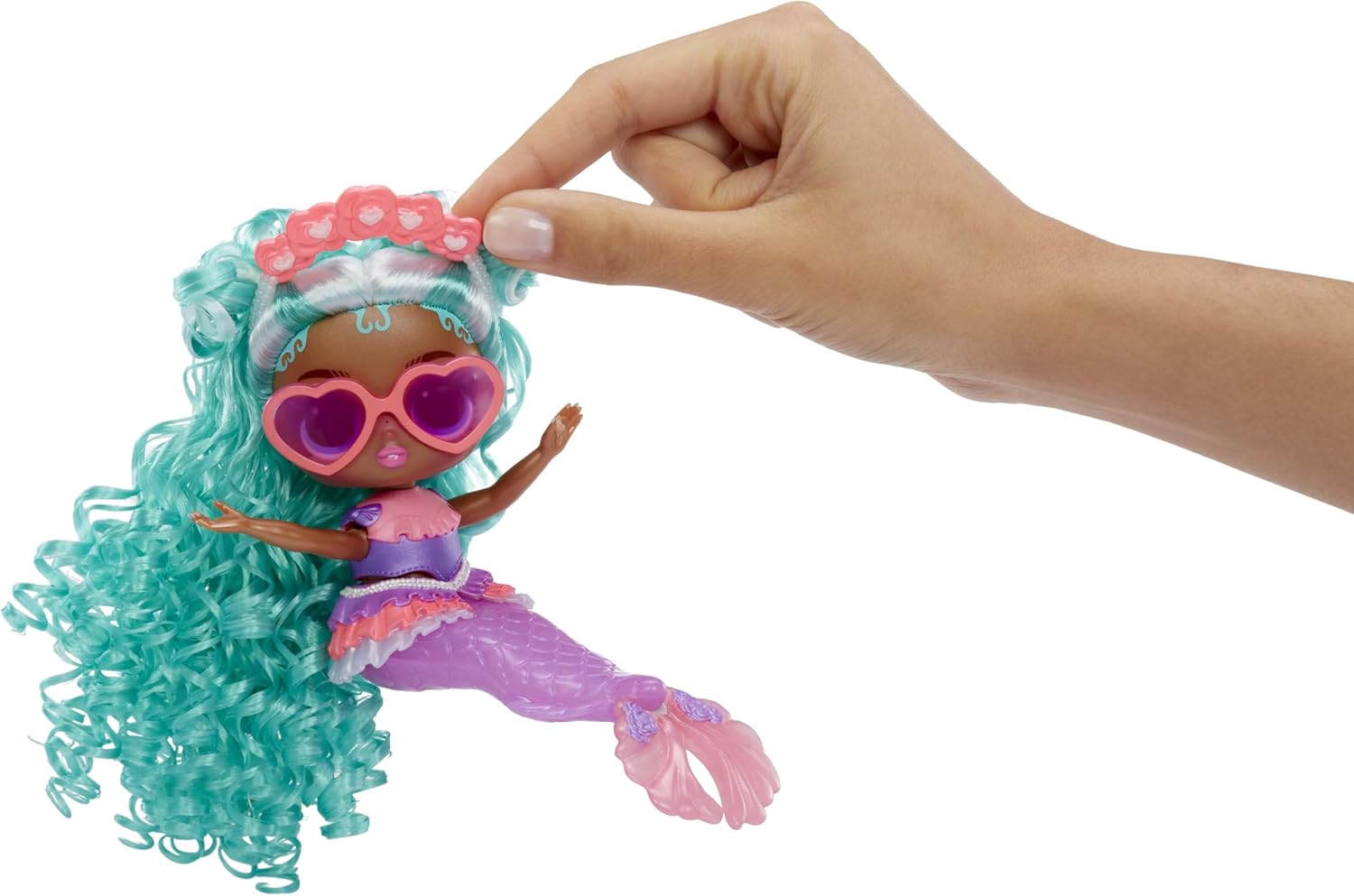 L.O.L. Surprise! Tweens - Mermaid Serena Finn - Fashion Doll with Colour Changing Tail, Movable Fin, and Beautiful Accessories – Toys for Kids and Collectors from 4 Years Old