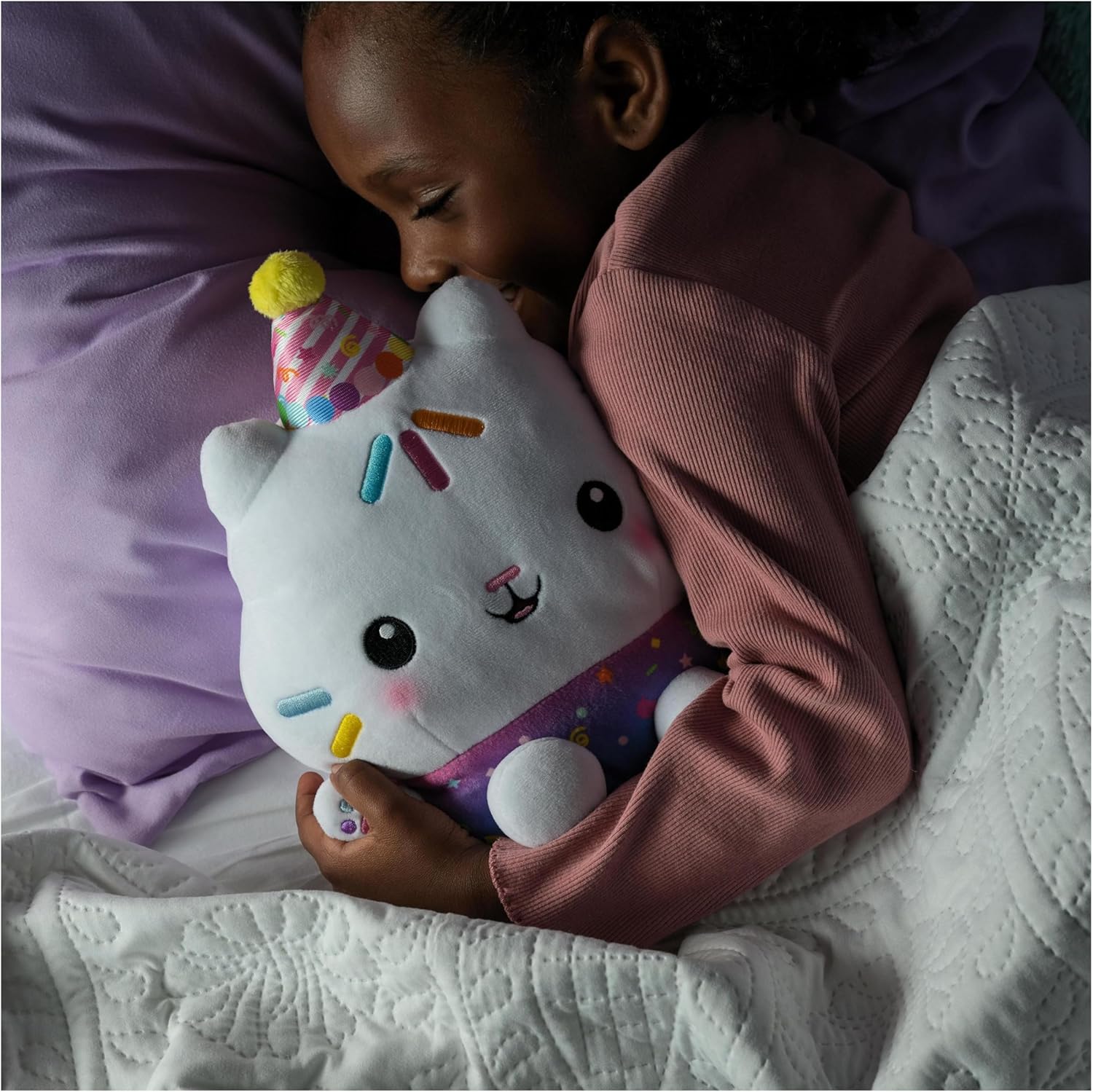 Gabby's Dollhouse Celebrations, Sprinkle Party Cakey Cat Soft Toy, 25-Centimetre Interactive Soft Toy with Sounds, Kids’ Toys for Girls and Boys Aged 3+