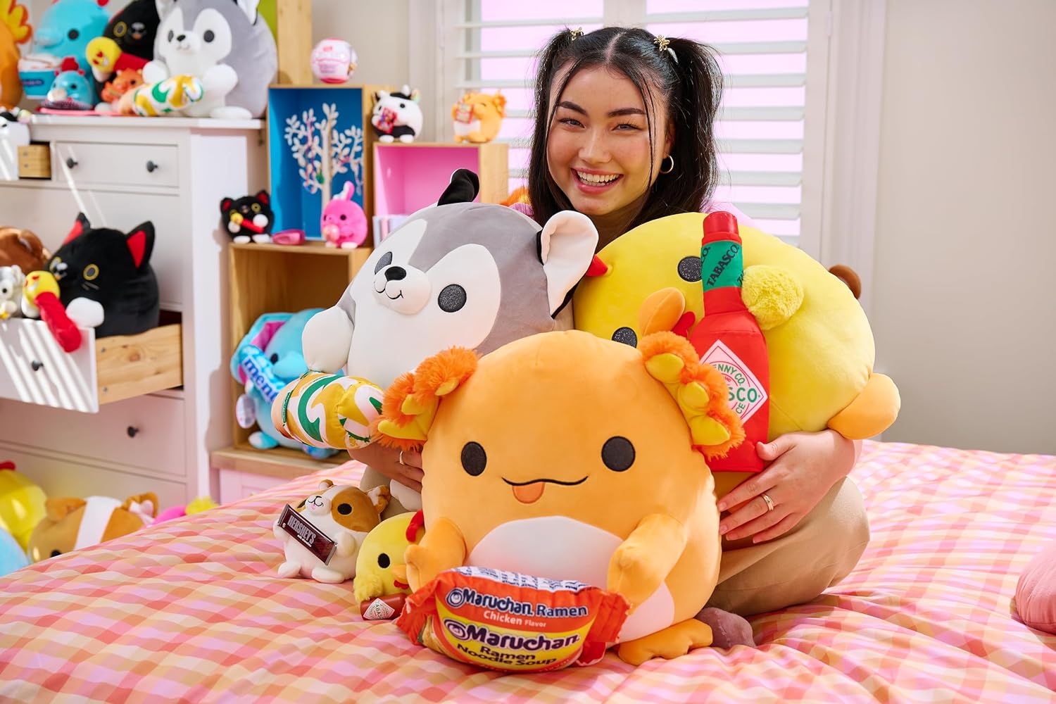 Snackles Super Sized 35 cm, Chicken (Tabasco), by ZURU Cuddly Squishy Comfort 35 cm Plush with License Snack Brand Accessory (Chicken