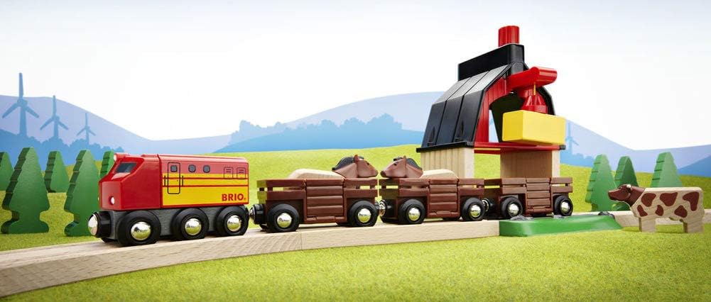 BRIO World Farm Railway Set for Children Age 3 Years Up - Compatible With Most BRIO Trains And Accessories - Gifts for Kids