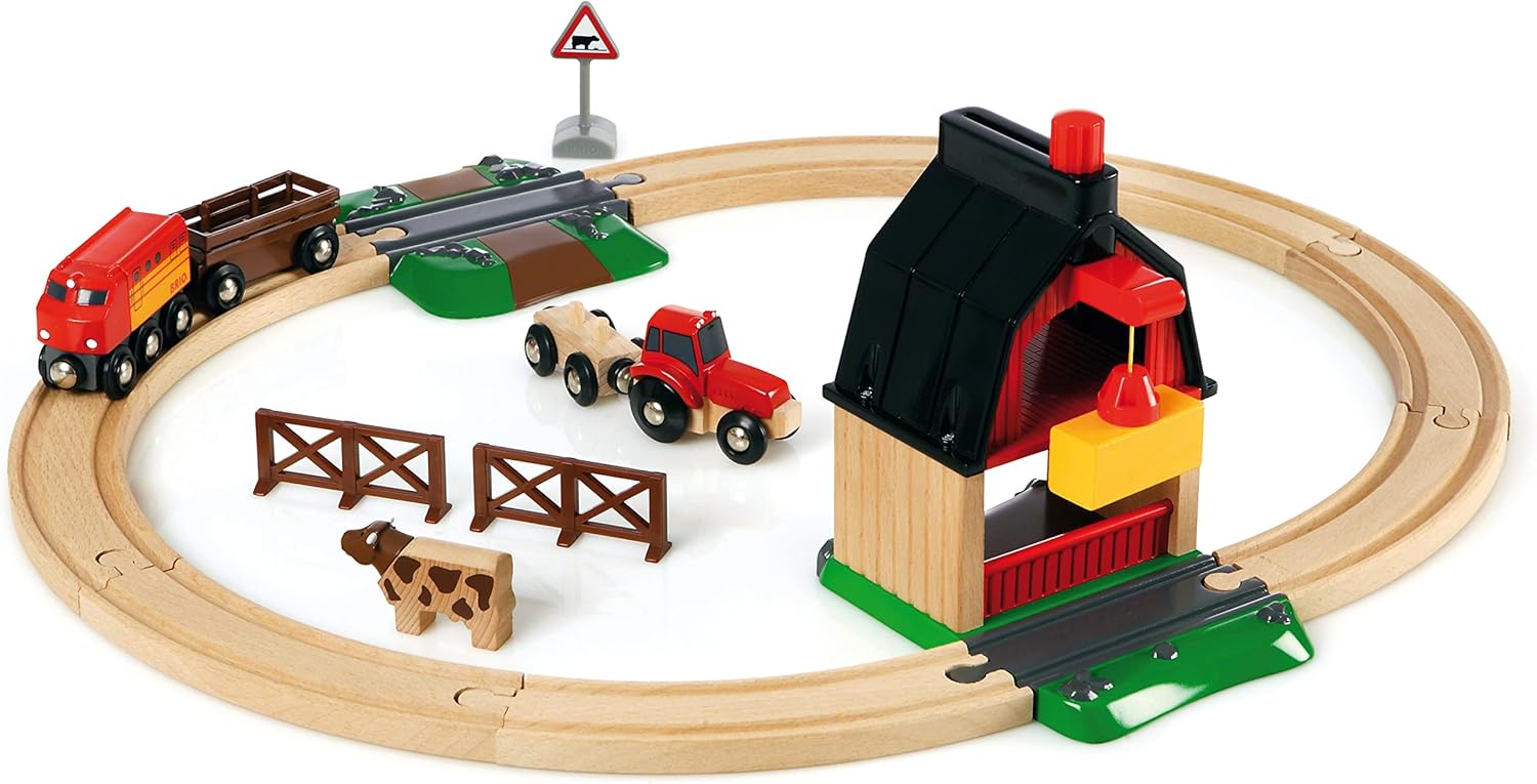 BRIO World Farm Railway Set for Children Age 3 Years Up - Compatible With Most BRIO Trains And Accessories - Gifts for Kids