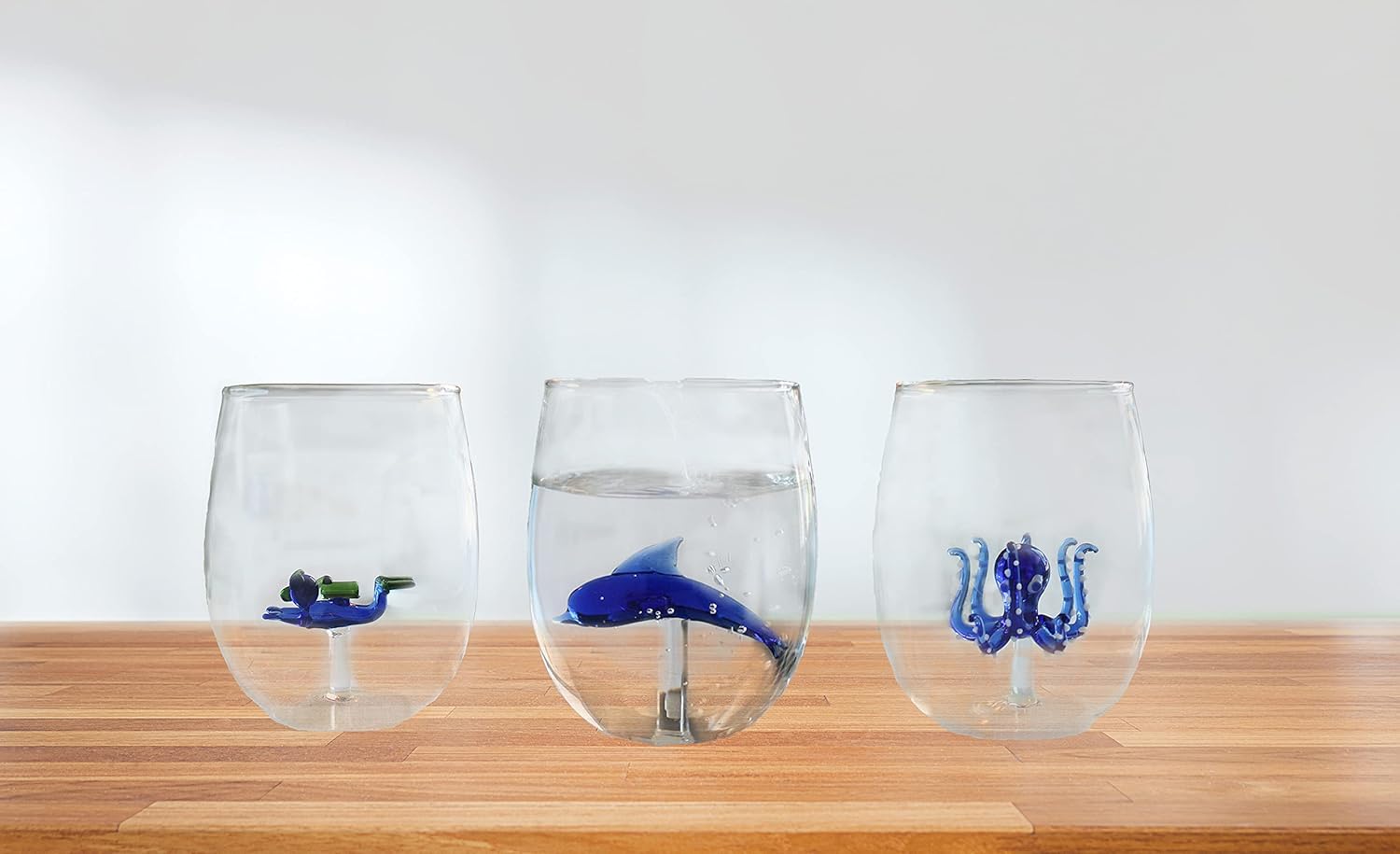 Winkee - Drinking Glasses - Handmade Scuba Diver