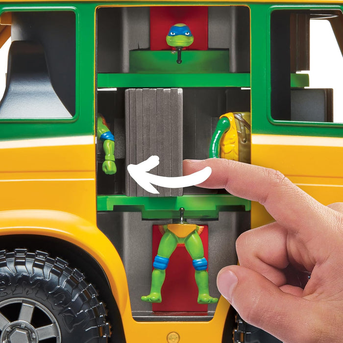 Tales of Teenage Mutant Ninja Turtles Mutation Station. Mutant Maker Playset. Create countless combinations of the iconic TMNT team with the push of a button!