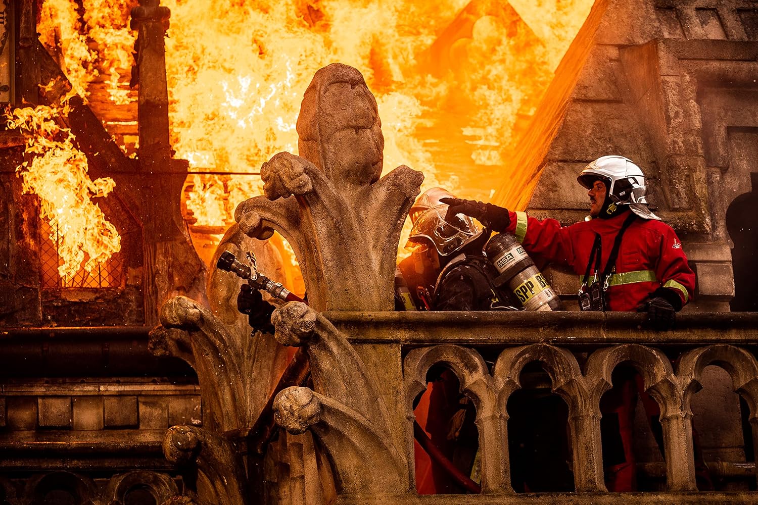 Notre-dame brûle