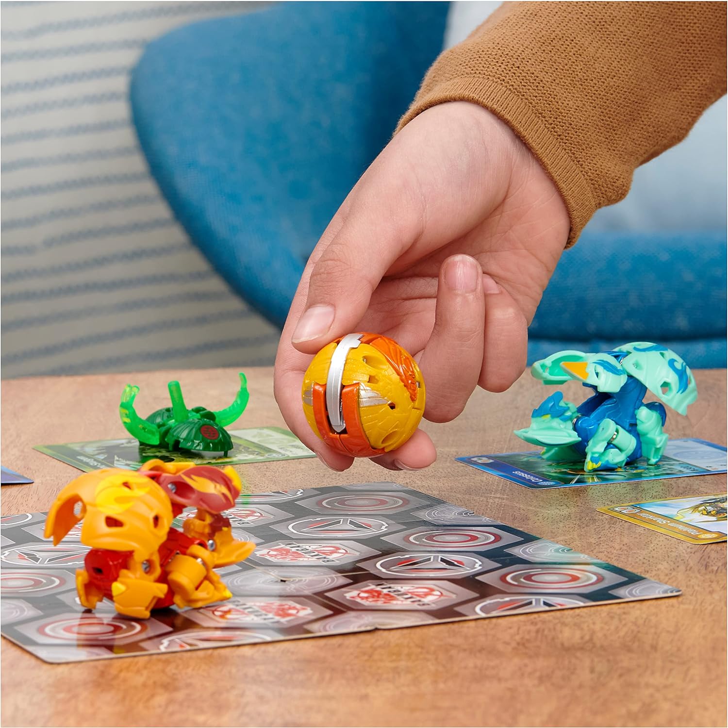 Bakugan Evolutions 2022 Platinum Power-Up Platinum Sharktar with Nano Shadow and Clutch