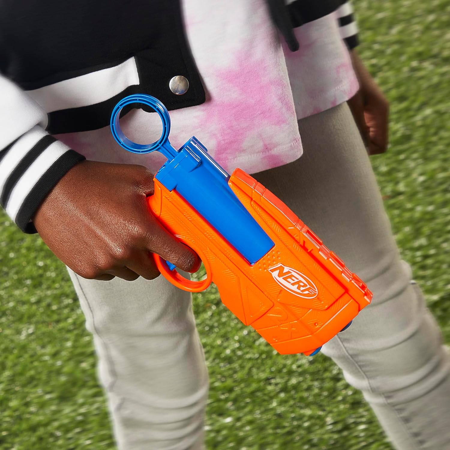 Nerf N Series Lanza Dardos Ward, 2 Dardos de Espuma, Actividades al Aire Libre, Regalo Navideño para Niños y Niñas de 8 Años o Más, Juguete de Reyes Magos