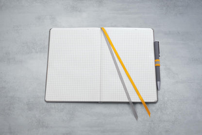 Sigel LS100 Cuaderno de notas, A5, cuadriculado, cubierta rígida - Ideal como diario personal, bullet journal, libro de ideas, cuaderno de escritura - 176 páginas, gris claro/amarillo - Linsescape