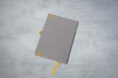 Sigel LS100 Cuaderno de notas, A5, cuadriculado, cubierta rígida - Ideal como diario personal, bullet journal, libro de ideas, cuaderno de escritura - 176 páginas, gris claro/amarillo - Linsescape