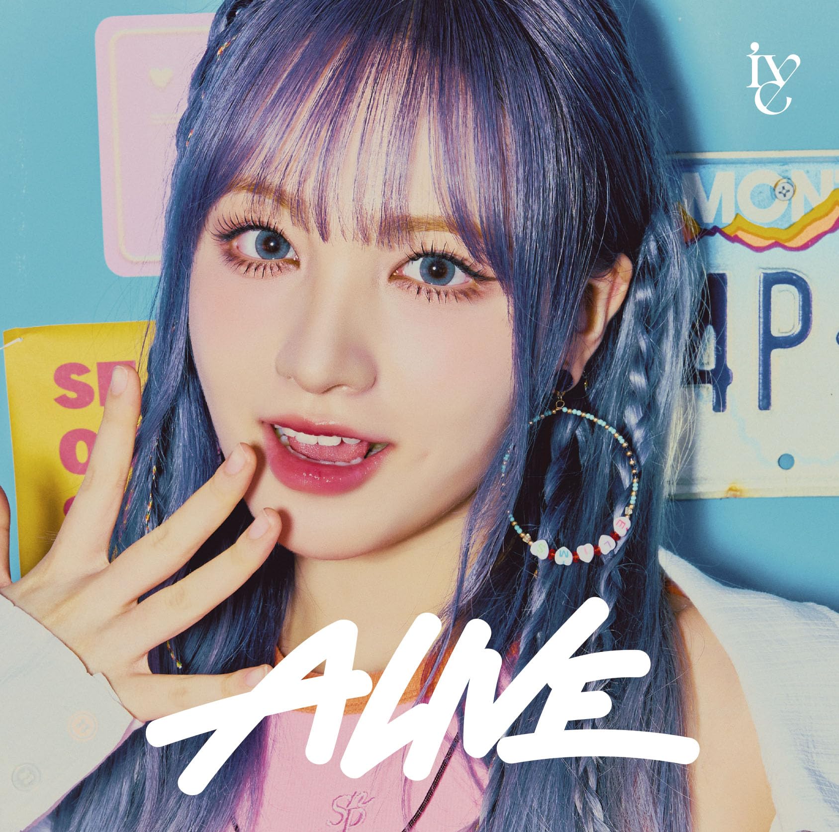 ALIVE (メンバーソロジャケット盤) (LIZ ver.