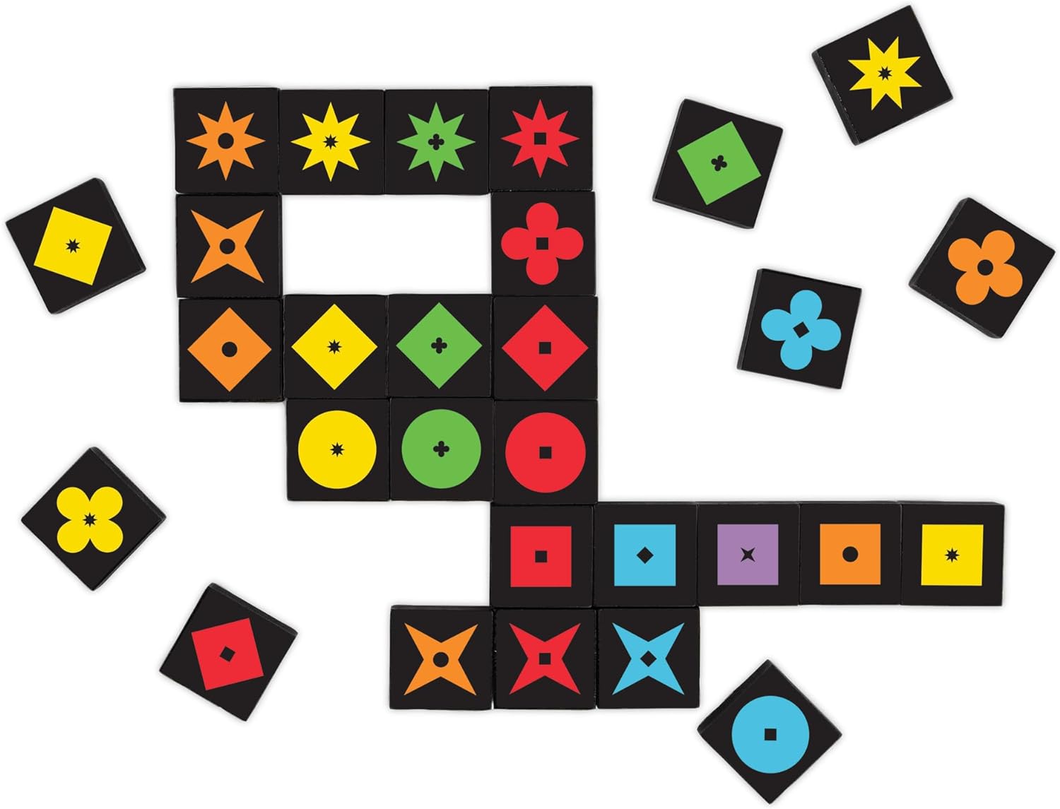 Mindware | Qwirkle (Colour Blind Friendly) | Board Game | Ages 6+ | 2-4 Players | 45 Minutes Playing Time